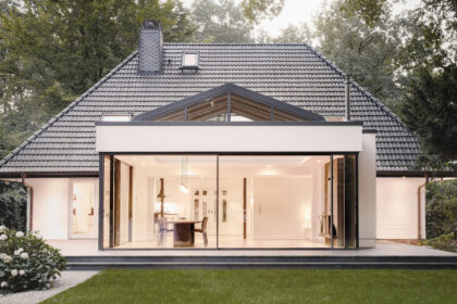 Surélévation ou extension latérale : quelles options pour agrandir sa maison ?